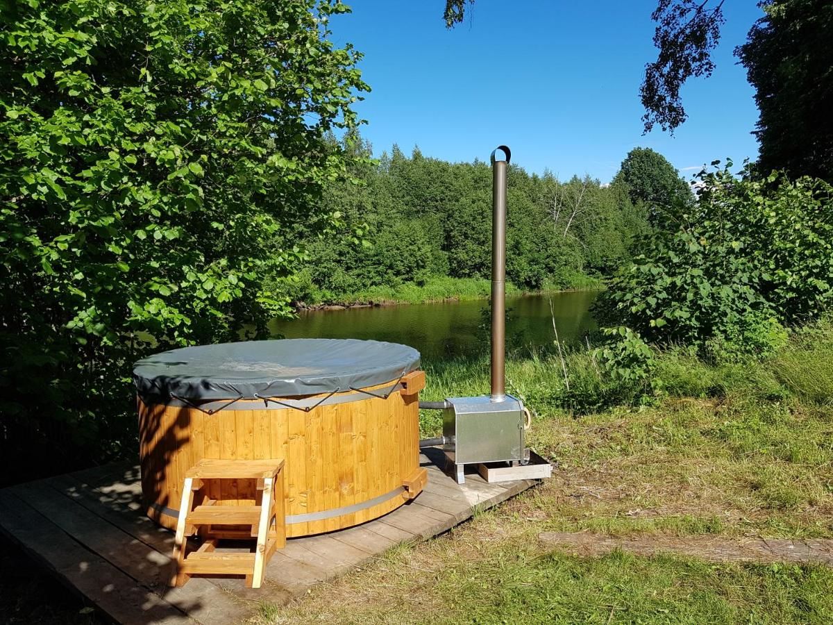 Комплексы для отдыха с коттеджами/бунгало Soomaa Water Camp Jõesuu-8